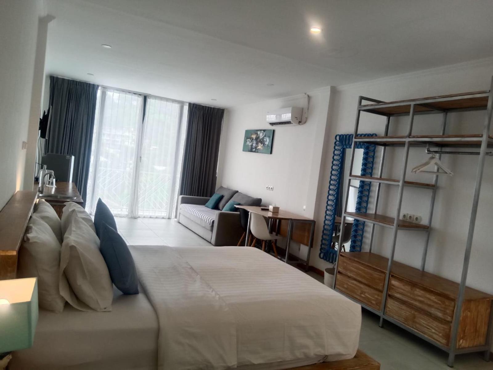 Triple 8 Suites Labuan Bajo Extérieur photo