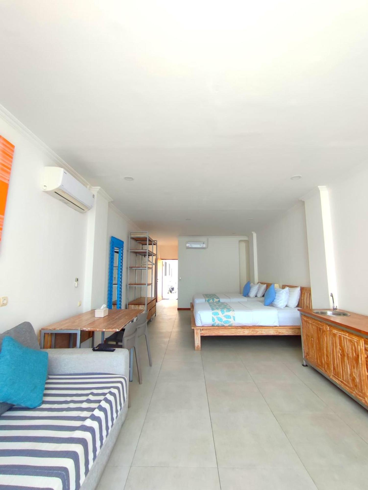 Triple 8 Suites Labuan Bajo Extérieur photo