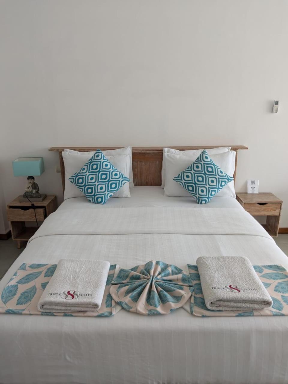 Triple 8 Suites Labuan Bajo Extérieur photo