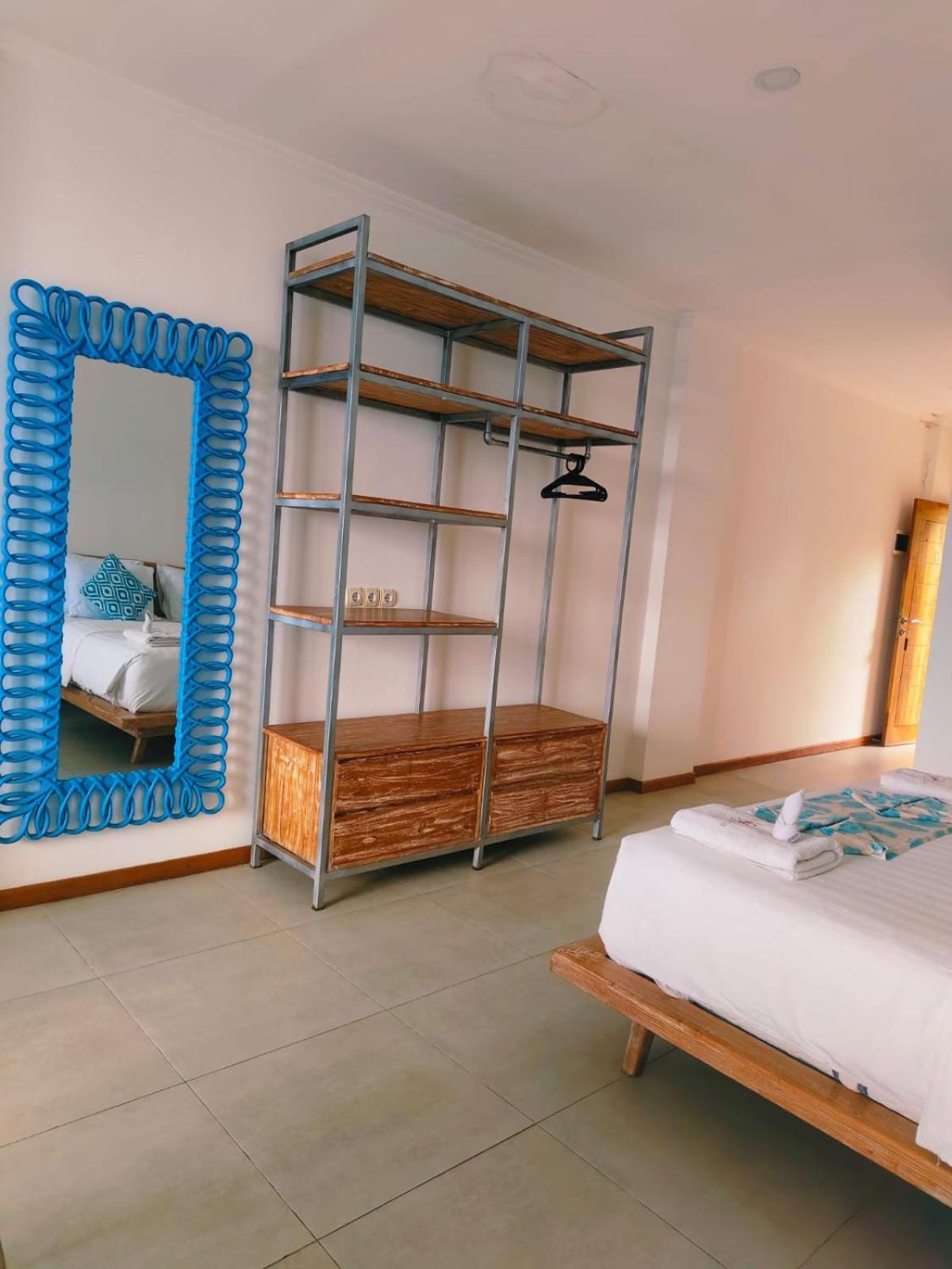 Triple 8 Suites Labuan Bajo Extérieur photo