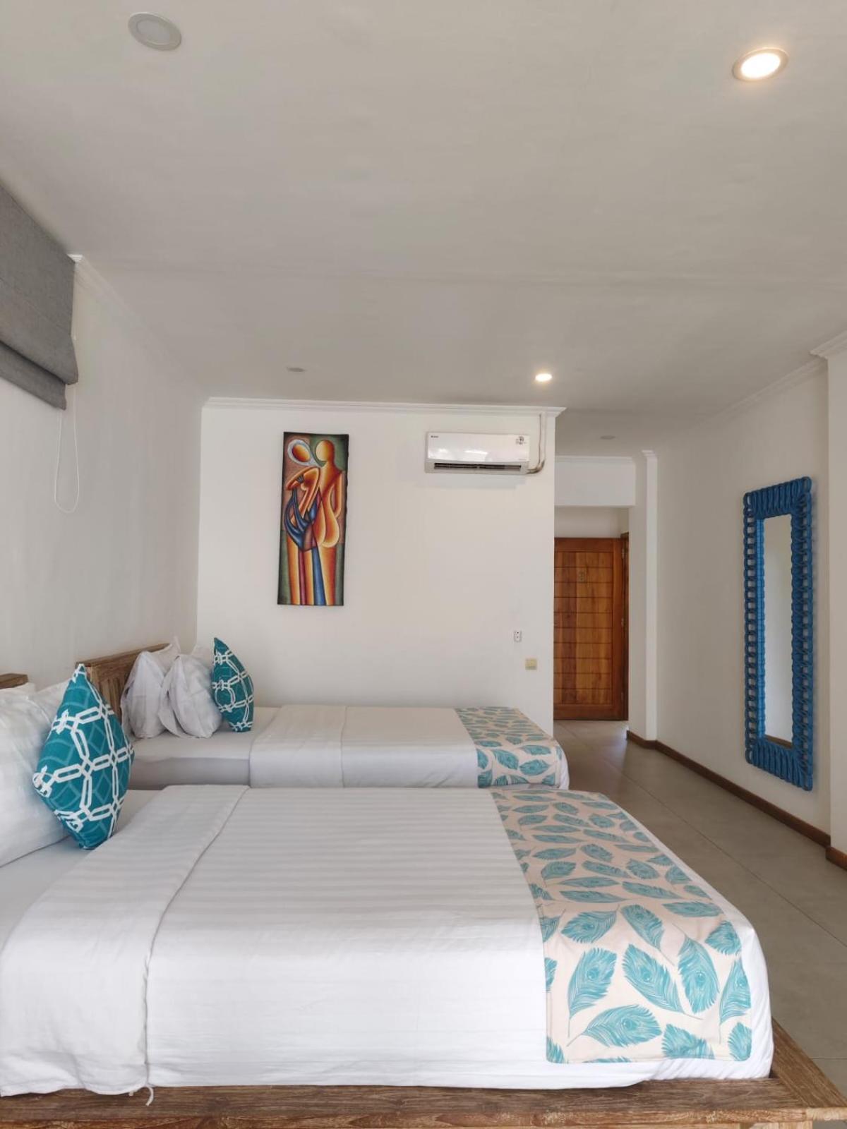 Triple 8 Suites Labuan Bajo Extérieur photo